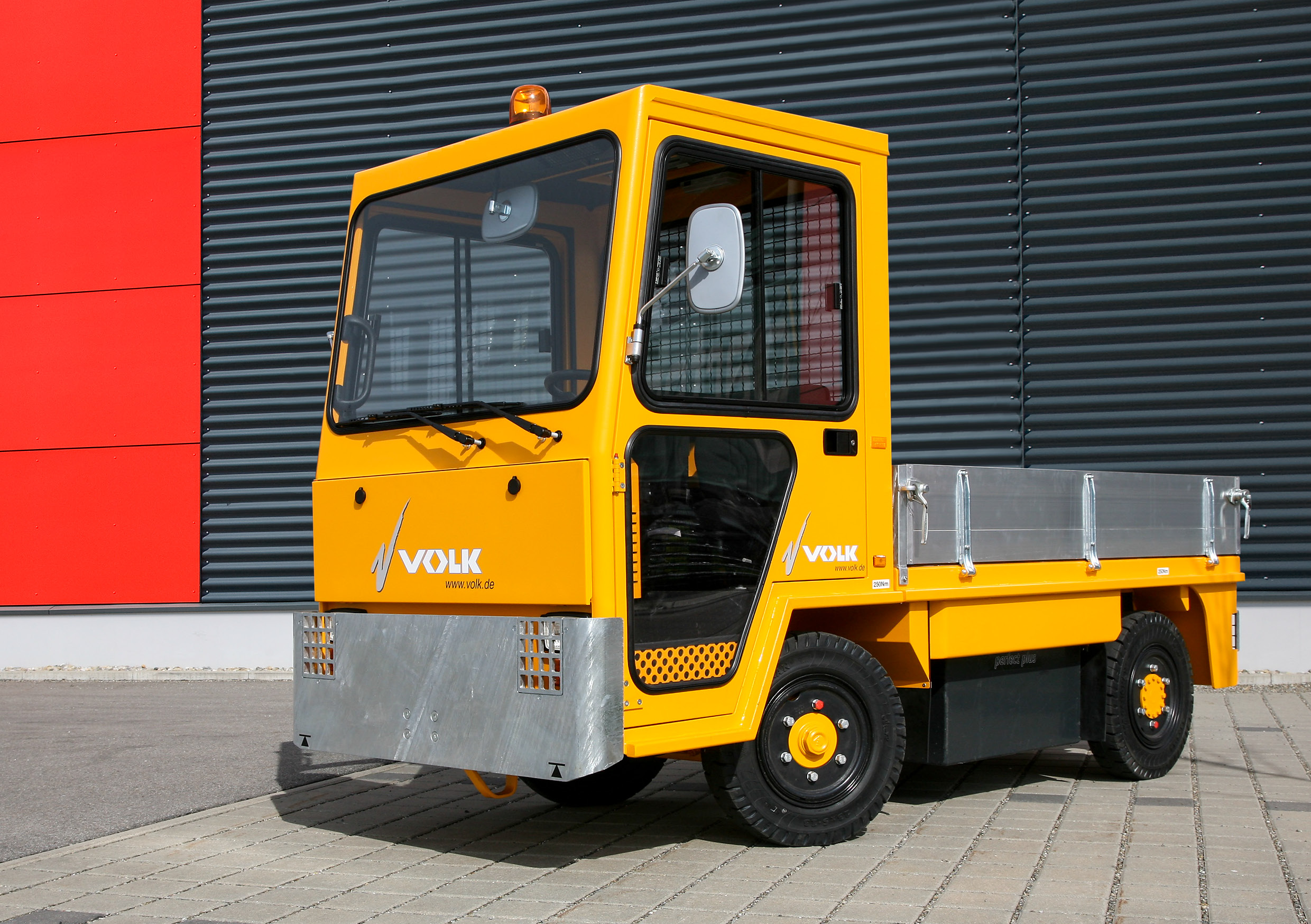 VOLK Electric platform truck EFW 2