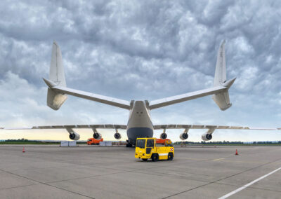 Bigger is better – VOLK Electric Tow Tractor EFZ 30 NT ULR meets Antonov AN 225