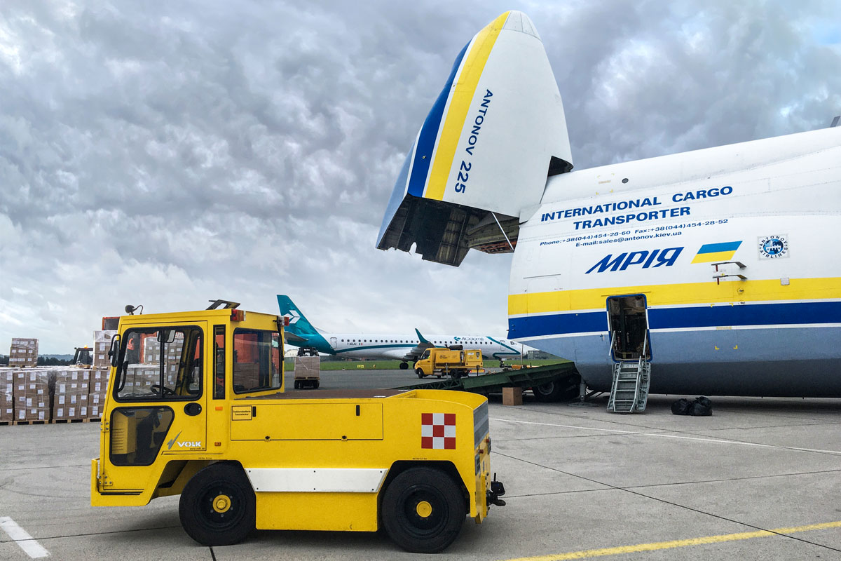 Linz Airport relies on VOLK Electric tugs for cargo handling
